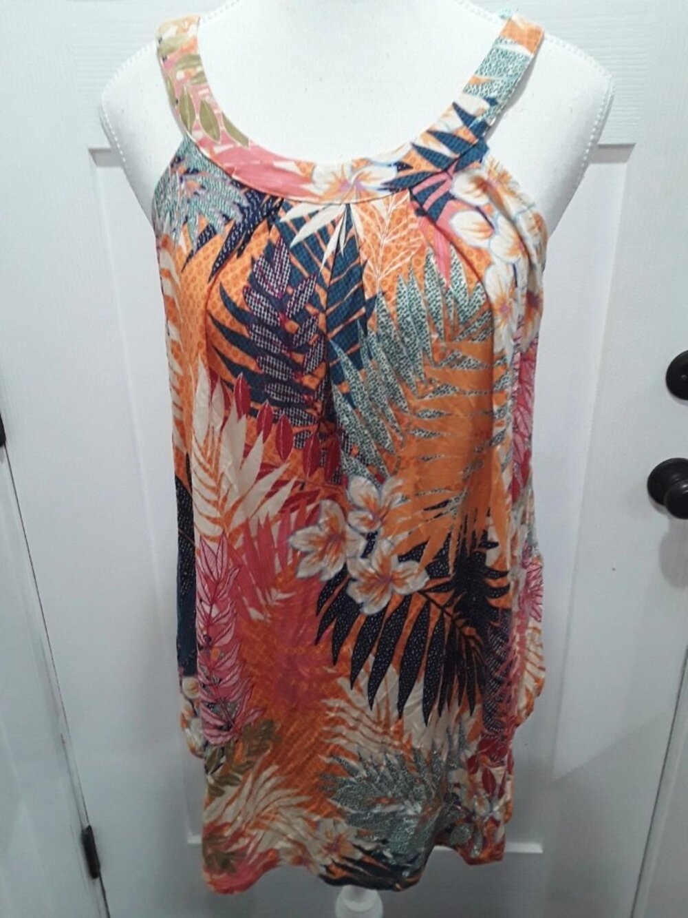 Cable & Gauge Women Sleeveless Summer Floral Top Shirt Size Medium